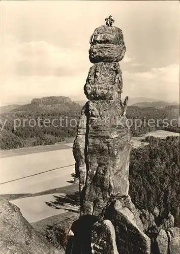 Klettern Bergsteigen Barbarine Pfaffenstein Saechsische Schweiz Kat. Bergsteigen