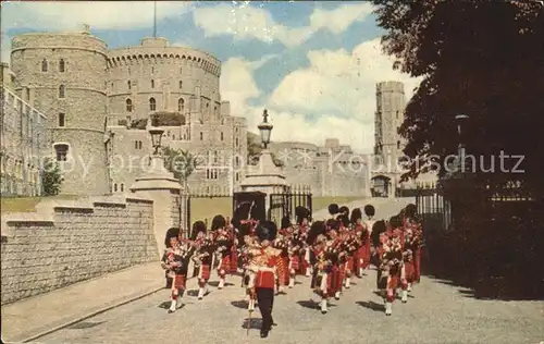 Leibgarde Wache Scots Guards Band Castle Hill Windsor Castle Kat. Polizei