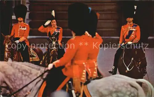 Elisabeth II Taking the Salute Leibgarde  Kat. Persoenlichkeiten