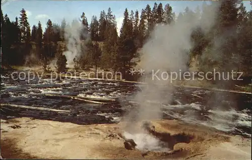 Geysire Vulcans Geysers Vulkane Firehole River Upper Geyser Basin Yellowstone National Park  Kat. Natur