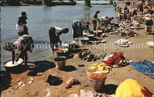 Waescherin Typen Afrika La lessive Washing  Kat. Berufe