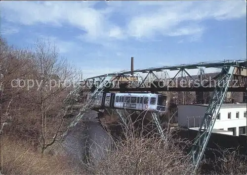 Schwebebahn Wagen 19 Ausfahrt Loher Bruecke Richtung Vohwinkel Wuppertal  Kat. Bahnen