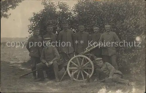 Militaria Geschuetze Soldaten mit Kanone WK1