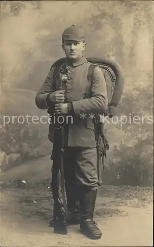 Militaria WK1 Soldat mit Gewehr  Kat. WK1