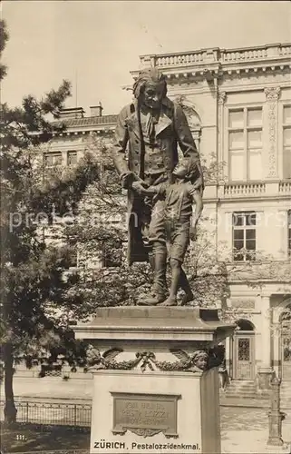 Pestalozzi Heinrich Denkmal Zuerich  Kat. Persoenlichkeiten