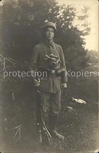 Militaria Gasmaske Soldat mit Gewehr WK1
