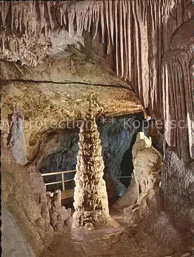 Hoehlen Caves Grottes Dechenhoehle Kaiserhalle  Kat. Berge