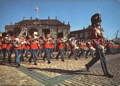 Leibgarde Wache Copenhagen Royal Guards in red gala Kat. Polizei