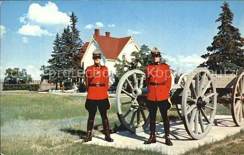 Polizei Royal Canadian Mounted Police Antique Cannon Fort Battleford  Kat. Polizei
