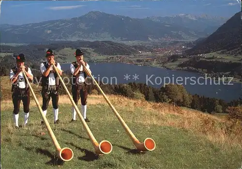 Alphorn Alphornblaeser Pfarr Alpe Alpsee Gruenten Kat. Musik