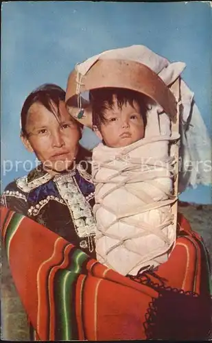 Indianer Native American Navajo Mother with Baby Cradle Board Wee  Kat. Regionales