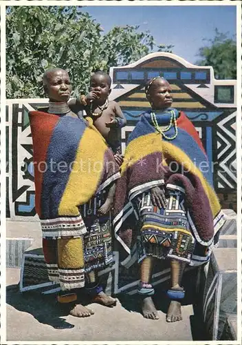 Typen Afrika Ndebele Women and Child Pretoria 