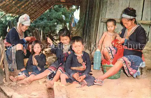 Handarbeit Naehen Thai Meo Hill Tribe Family Chiengmai North Thailand  Kat. Handarbeit