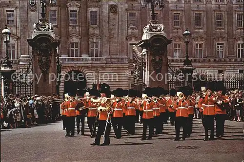 Leibgarde Wache Guards Band Buckingham Palace London  Kat. Polizei