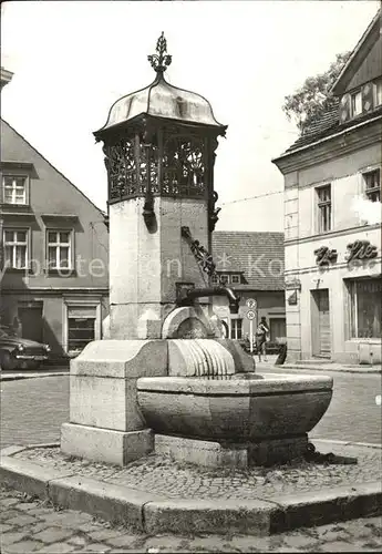 Buckow Maerkische Schweiz Brunnen am Markt Kat. Buckow Maerkische Schweiz