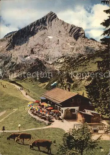 Garmisch Partenkirchen Kreuzalm mit Alpspitze Wettersteingebirge Kat. Garmisch Partenkirchen