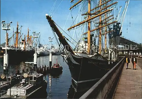Segelschiffe Segelschulschiff Deutschland Bremen ueberseehafen  Kat. Schiffe