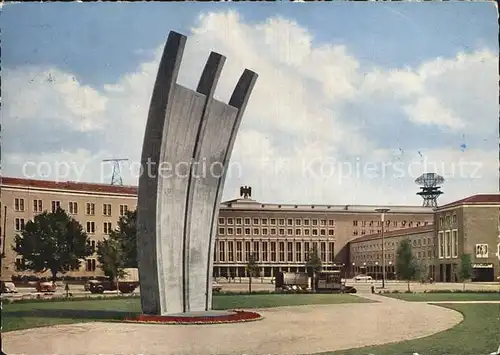 Berlin Luftbruecken Denkmal Kat. Berlin