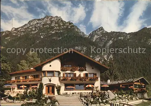 Garmisch Partenkirchen Almhuette Berggasthof am Suedhang des Kramers Kat. Garmisch Partenkirchen