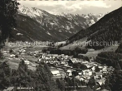 St Anton Arlberg Gesamtansicht mit Alpenpanorama Kat. St. Anton am Arlberg