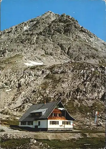 Goeppingerhuette gegen Hochlicht Kat. Lech Vorarlberg