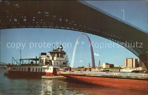 Boote Tugboats St. Louis Riverfront Gateway Arch Mississippi  Kat. Schiffe