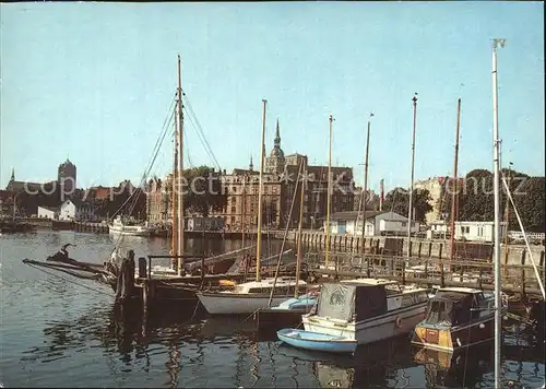 Hafenanlagen Stralsund Boote Kat. Schiffe