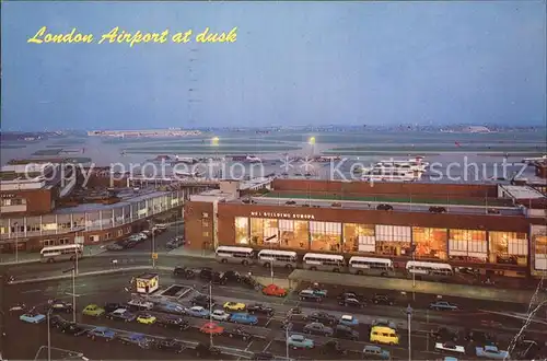 Flughafen Airport Aeroporto London Airport at Dusk Queen s Building  Kat. Flug