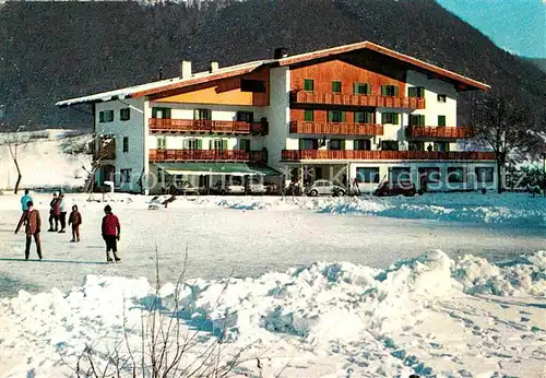Ehrenburg Casteldarne Hotel Ehrenburgerhof Eislaufbahn