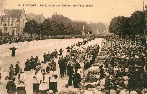 Lourdes Hautes Pyrenees Benediction Malades  Kat. Lourdes