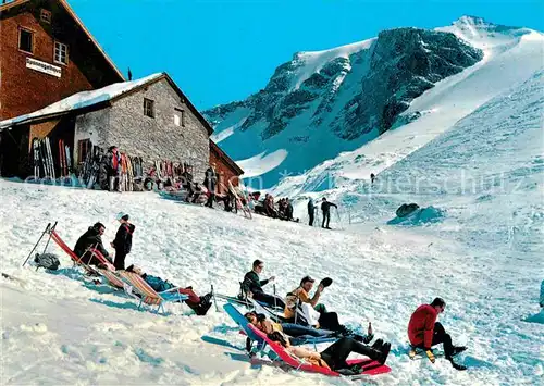 Mayrhofen Zillertal Spannaglhaus Berghuette gegen Gefrorene Wand Zillertaler Alpen Skigebiet Kat. Mayrhofen