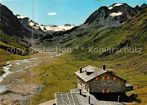 Ambergerhuette mit Sulztalferner oetztaler Alpen Kat. Laengenfeld