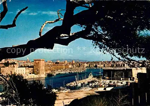 Marseille Vue panoramique sur le Vieux Port Kat. Marseille
