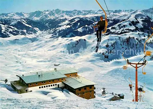 Kitzbuehel Tirol Wintersportgebiet Kitzbueheler Horn Sessellift Alpenhaus Hohe Tauern Grossvenediger Kat. Kitzbuehel