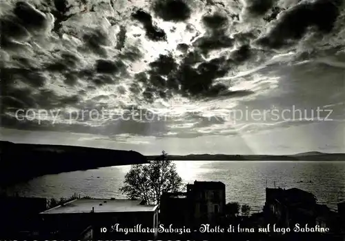 Anguillara Sabazia Notte di luna sul lago Sabafino