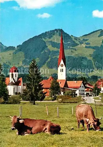 Fischen Allgaeu Ortsansicht mit Kirche Viehweide Kuehe Weiherkopf Allgaeuer Alpen Kat. Fischen i.Allgaeu