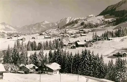 Riezlern Kleinwalsertal Vorarlberg Winterpanorama mit Blick zum Nebelhorn Kat. Mittelberg