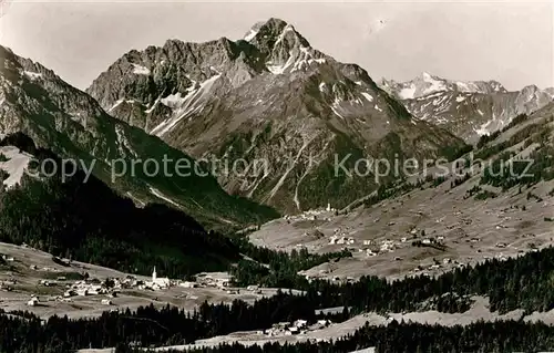 Riezlern Kleinwalsertal Vorarlberg Hirschegg Mittelberg Widderstein Baerenkopf Braunarlspitze Alpenpanorama Kat. Mittelberg