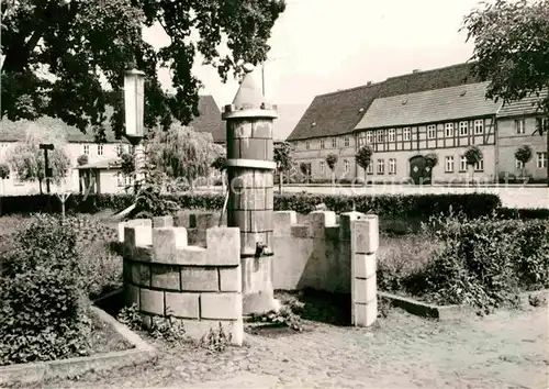 Uebigau Wahrenbrueck Marktplatz mit Brunnen Kat. Uebigau Wahrenbrueck