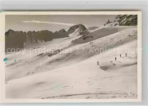 Zugspitze Skifahrer Kat. Garmisch Partenkirchen