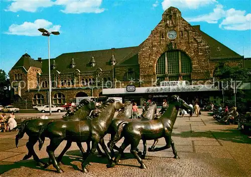 Bad Aachen Hauptbahnhof mit Pferdegruppe