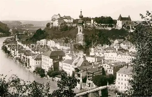 Burghausen Salzach Salzachpartie mit Bruecke und Burg Kat. Burghausen