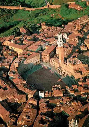 Siena Piazza del Campo e Palazzo Comunale Fliegeraufnahme Kat. Siena