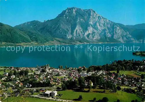 Altmuenster Traunsee mit Traunstein