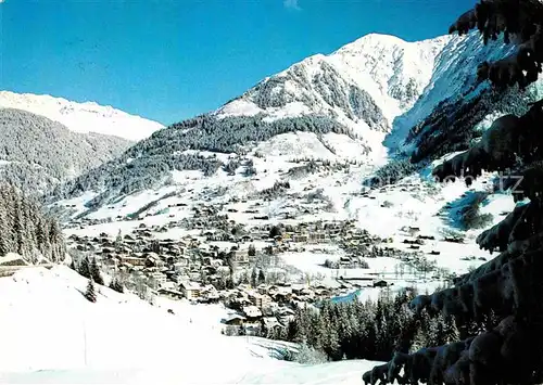 Klosters GR Gesamtansicht mit Alpenpanorama im Winter Kat. Klosters