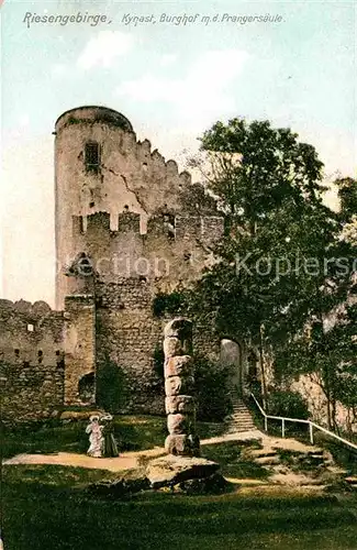 Riesengebirge Ruine Kynast Burghof mit der Prangersaeule Kat. Tschechische Republik