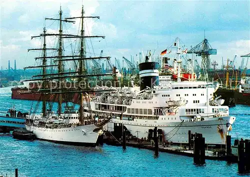 Segelschiffe Libertad MS Uganda Hamburg ueberseebruecke  Kat. Schiffe