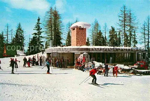Marilleva Berghuette Skipiste Wintersportplatz Val di Sole