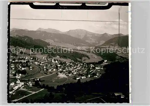 Oberstaufen Kurort Allgaeuer Alpen Fliegeraufnahme Kat. Oberstaufen