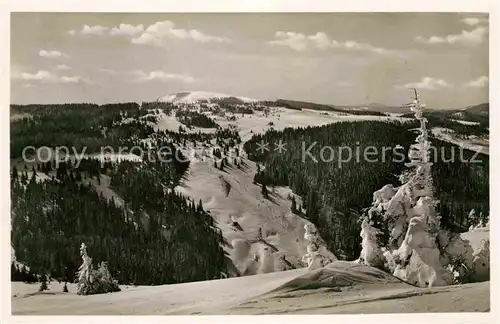 Feldberg Schwarzwald Winterpanorama Blick vom Seebuck auf Skistadion Faller Loch und Herzogenhorn Kat. Feldberg (Schwarzwald)